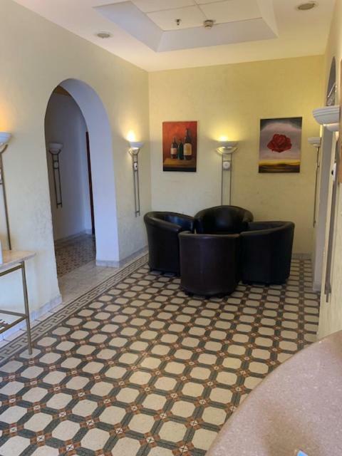 Bergik Hotel Tiberias Buitenkant foto