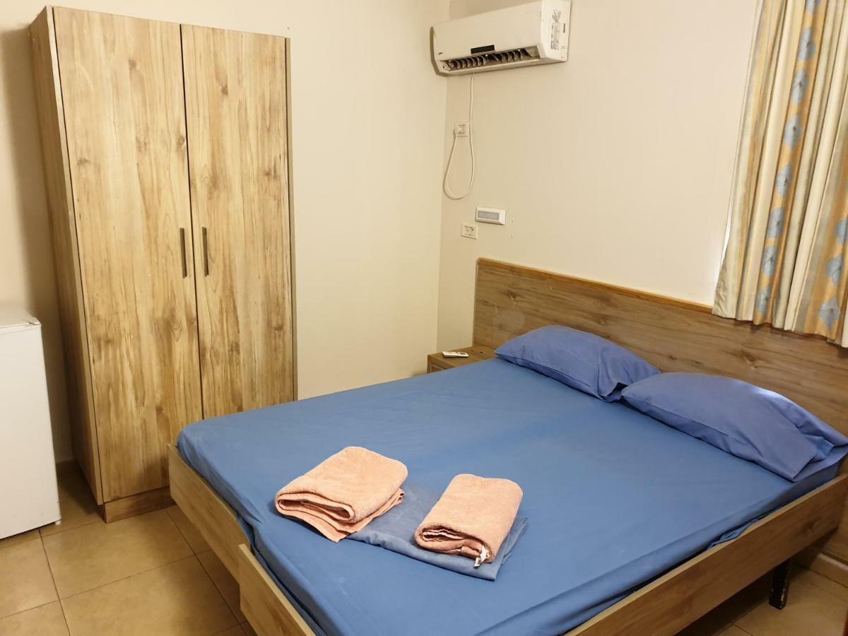 Bergik Hotel Tiberias Buitenkant foto